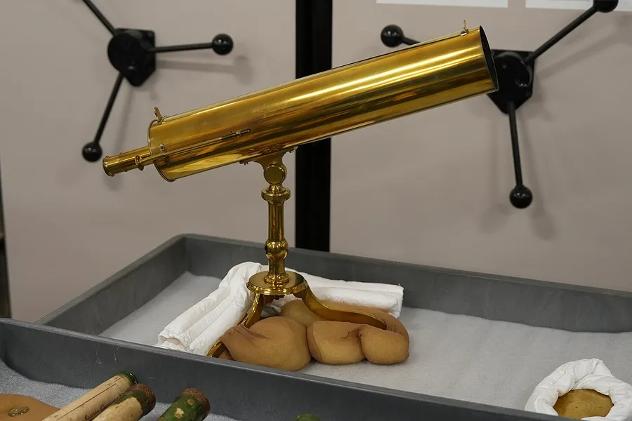 An antique brass telescope like the one Galileo used to study the sky