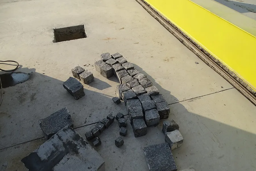 A row of cubes split into two equal halves to show halving